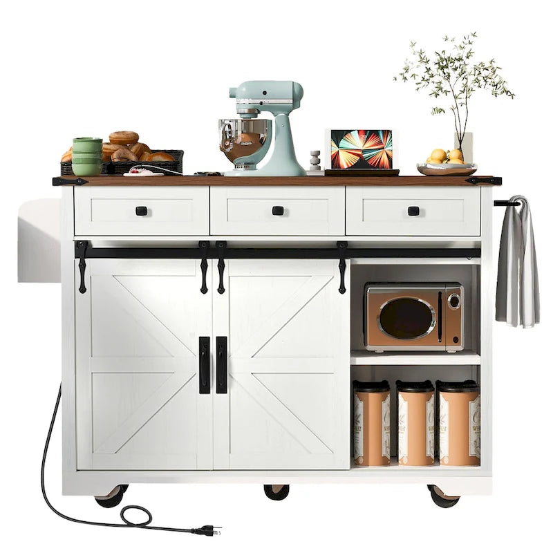 Îlot de cuisine de style ferme avec prise électrique et portes coulissantes de grange
