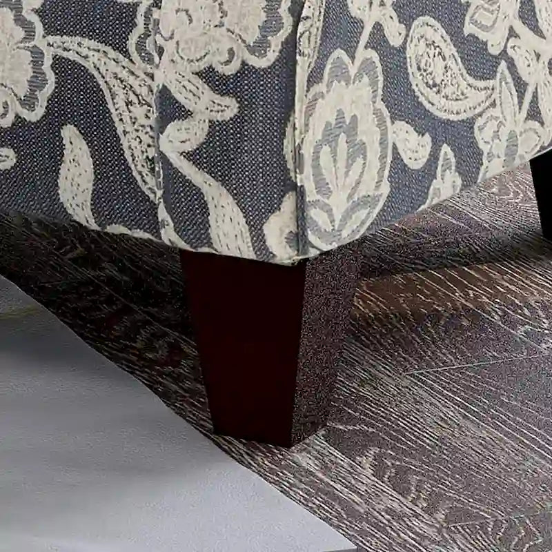 Fauteuil en chenille à motif floral de style transitionnel