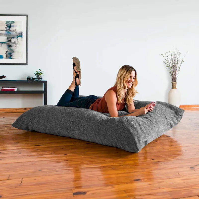 Pouf chenille géant