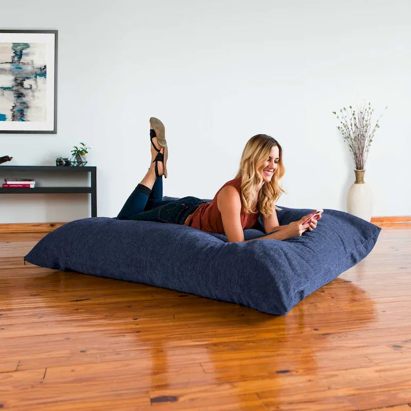 Pouf chenille géant