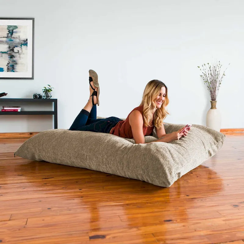 Pouf chenille géant